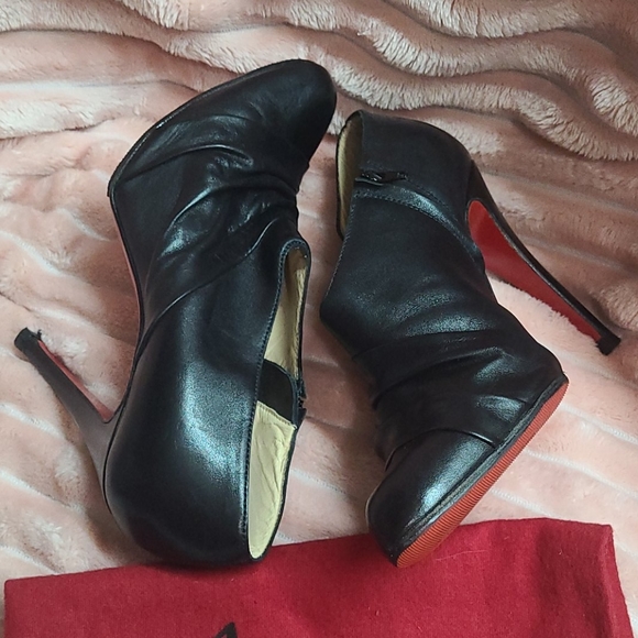 CHRISTIAN LOUBOUTIN VINTAGE BOOTIES - Picture 6 of 9